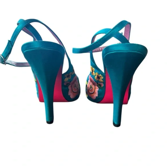 Betsey Johnson Embroidered Floral Teal Heels size 8 - Picture 4 of 9